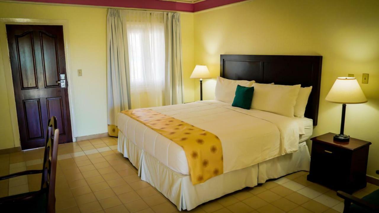 Anguilla Great House Beach Resort Лонг-Бей-Виллидж Экстерьер фото